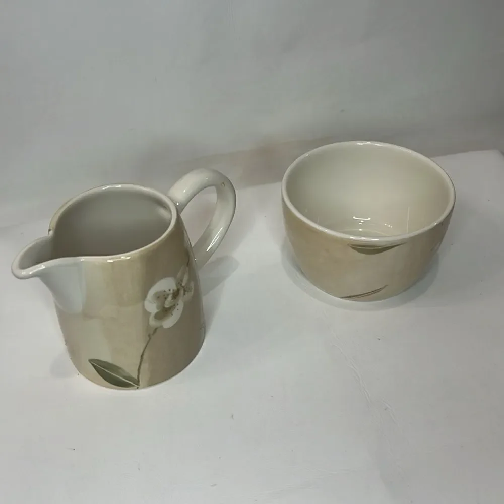 Crate & Barrel Orchid 10 Oz Creamer With Handle & 12 Oz Sugar Bowl Tan Floral